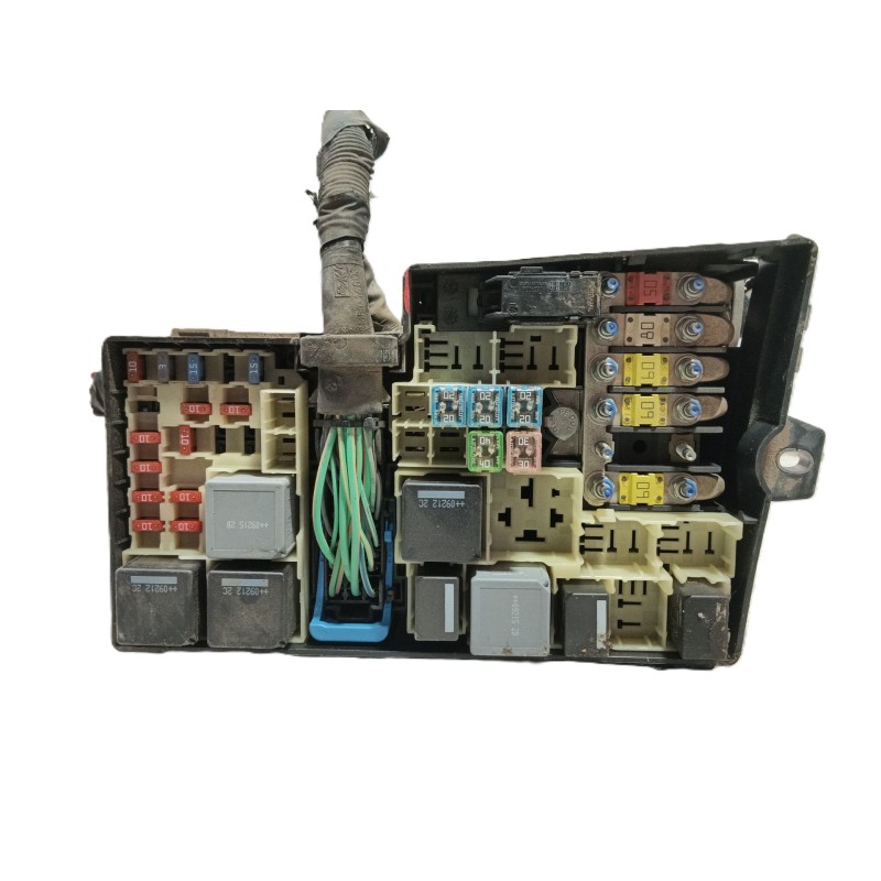 Recambio de caja reles / fusibles para ford focus lim. (cb4) trend referencia OEM IAM   