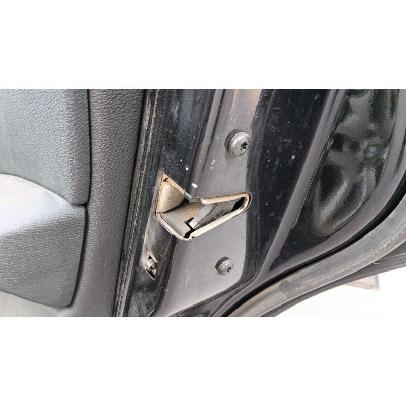 Recambio de cerradura puerta trasera derecha para bmw x3 (e83) 2.0 sd referencia OEM IAM 51227202148  