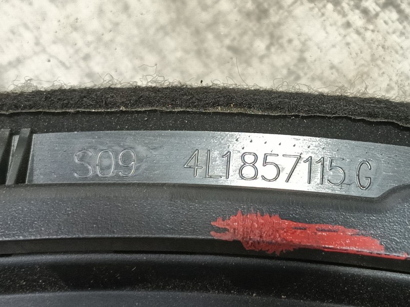 Recambio de moldura para audi q7 (4lb) 3.0 tdi quattro referencia OEM IAM   