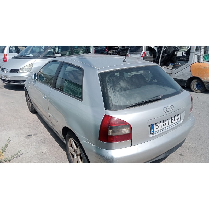 audi a3 (8l1) del año 2000