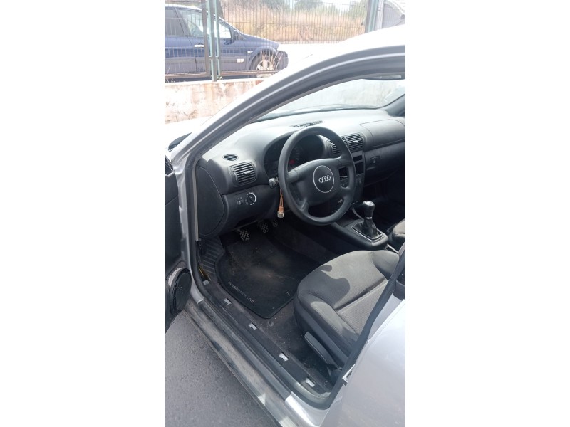 audi a3 (8l1) del año 2003