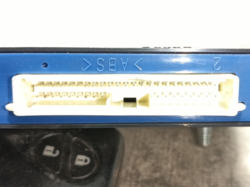 Recambio de modulo electronico para lexus is200 (ds2/is2) 220d referencia OEM IAM   