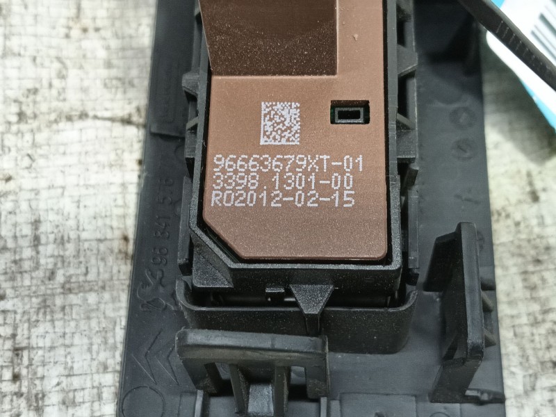 Recambio de boton esp para citroën c3 collection referencia OEM IAM   