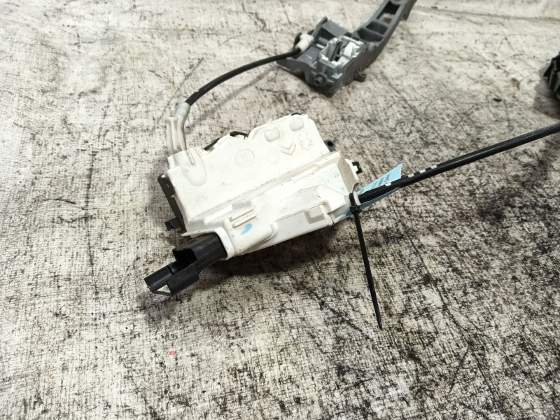 Recambio de cerradura puerta delantera derecha para citroën c3 collection referencia OEM IAM   