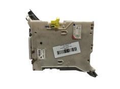 Recambio de caja reles / fusibles para lexus is200 (ds2/is2) 220d referencia OEM IAM 8273053050 94780W  2