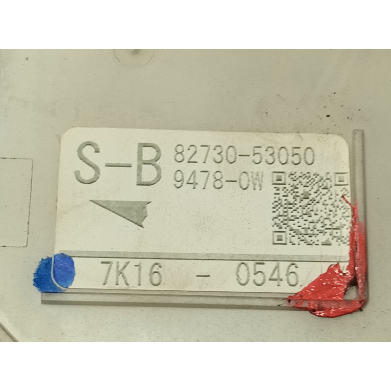 Recambio de caja reles / fusibles para lexus is200 (ds2/is2) 220d referencia OEM IAM 8273053050 94780W 