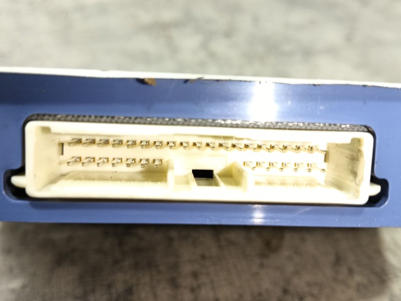 Recambio de modulo electronico para lexus is200 (ds2/is2) 220d referencia OEM IAM   