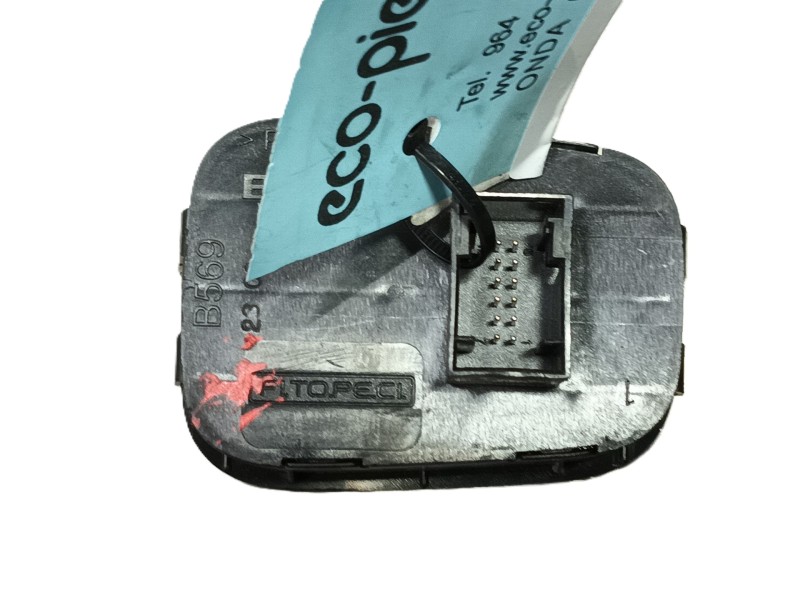 Recambio de mando multifuncion para peugeot bipper tepee basis referencia OEM IAM 6490H2  