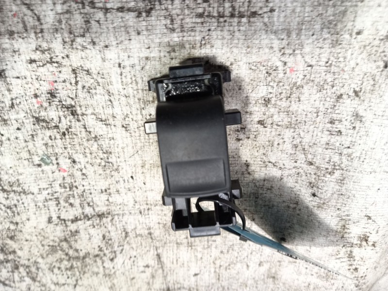 Recambio de mando elevalunas delantero derecho para peugeot 108 1.0 vti 72 referencia OEM IAM   