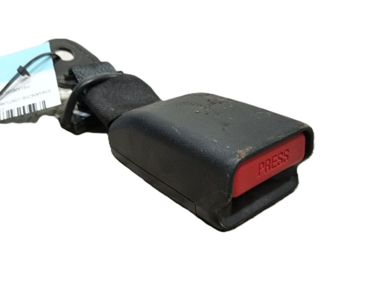 Recambio de enganche cinturon trasero derecho para peugeot 108 1.0 vti 72 referencia OEM IAM   