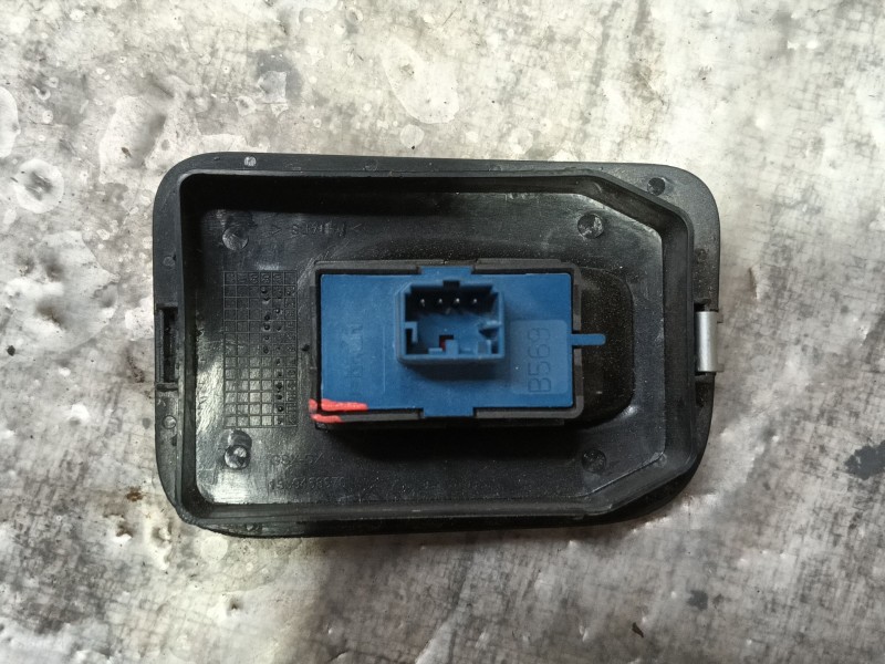 Recambio de mando elevalunas delantero derecho para peugeot bipper tepee basis referencia OEM IAM   