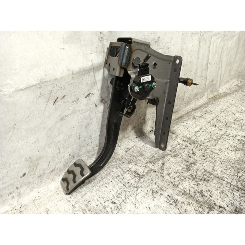 Recambio de pedal embrague para hyundai bayon (bc3) 1.2 mpi referencia OEM IAM   