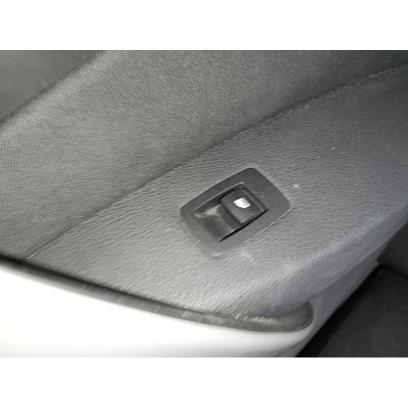 Recambio de mando elevalunas trasero derecho para bmw x3 (e83) xdrive 20 d referencia OEM IAM   