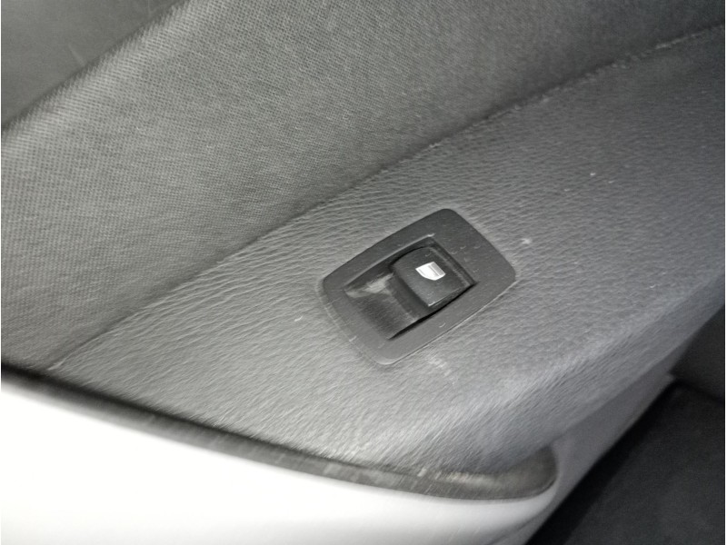 Recambio de mando elevalunas trasero derecho para bmw x3 (e83) xdrive 20 d referencia OEM IAM   