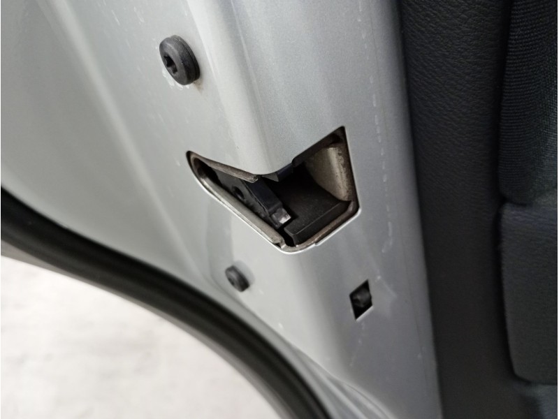 Recambio de cerradura puerta trasera izquierda para bmw x3 (e83) xdrive 20 d referencia OEM IAM   