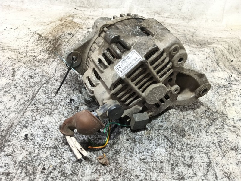 Recambio de alternador para nissan almera (n16/e) acenta referencia OEM IAM   