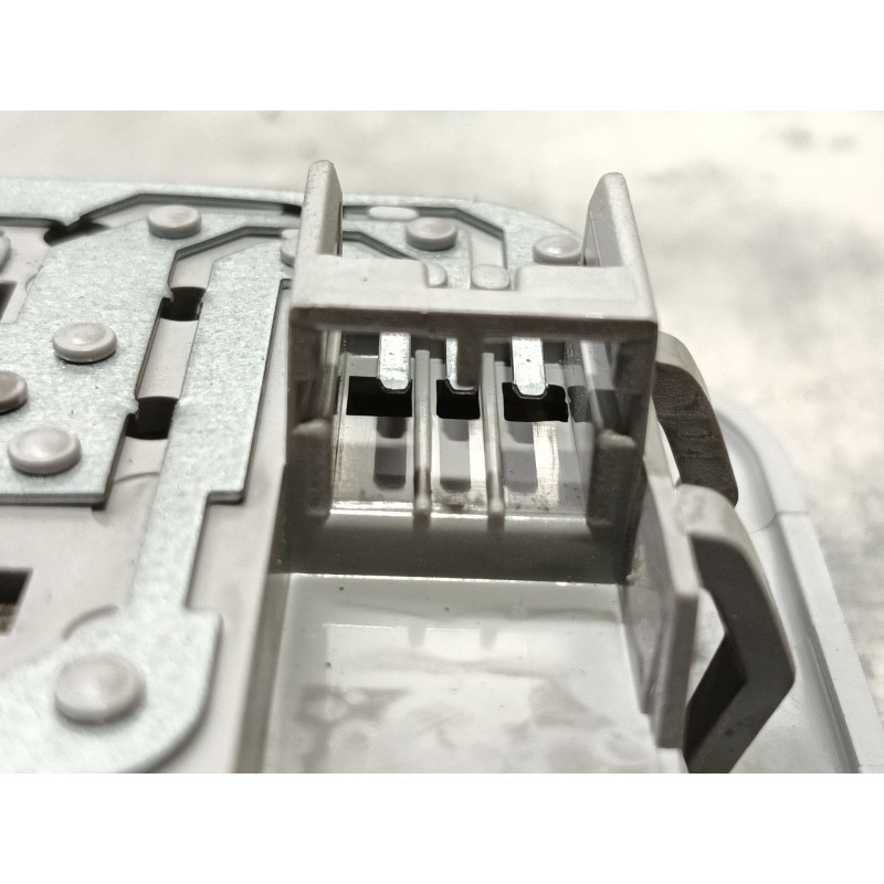 Recambio de luz interior para peugeot bipper tepee basis referencia OEM IAM   