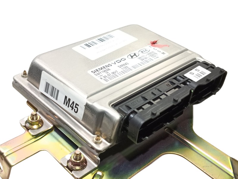 Recambio de centralita motor uce para hyundai tucson (jm) 2.0 referencia OEM IAM 3918123270 3917123270 