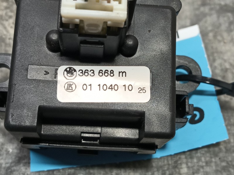 Recambio de mando intermitentes para bmw x3 (e83) xdrive 20 d referencia OEM IAM   