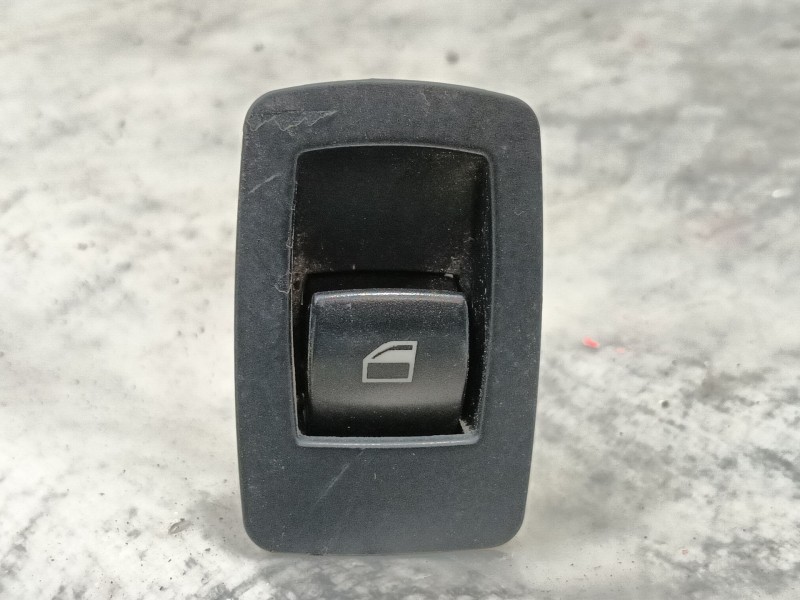 Recambio de mando elevalunas trasero derecho para bmw x3 (e83) xdrive 20 d referencia OEM IAM   