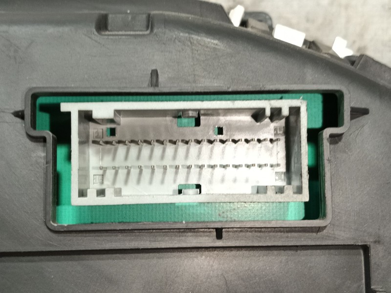 Recambio de cuadro instrumentos para renault megane ii berlina 5p authentique referencia OEM IAM 8200720313 8200399700C 