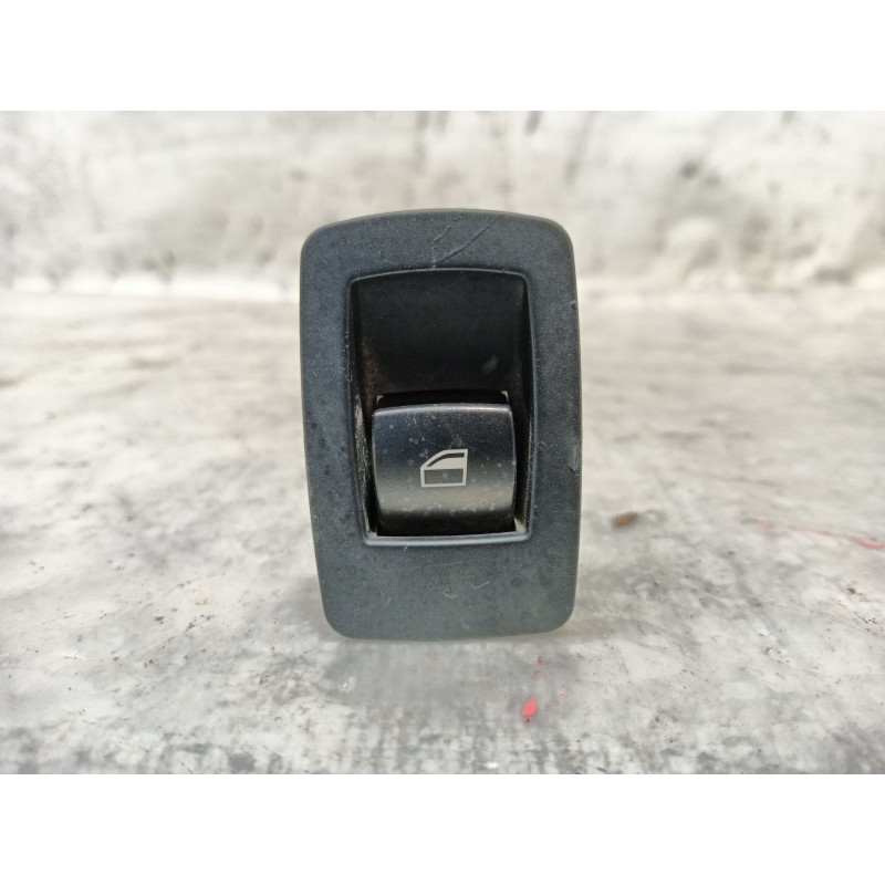 Recambio de mando elevalunas trasero izquierdo para bmw x3 (e83) xdrive 20 d referencia OEM IAM   