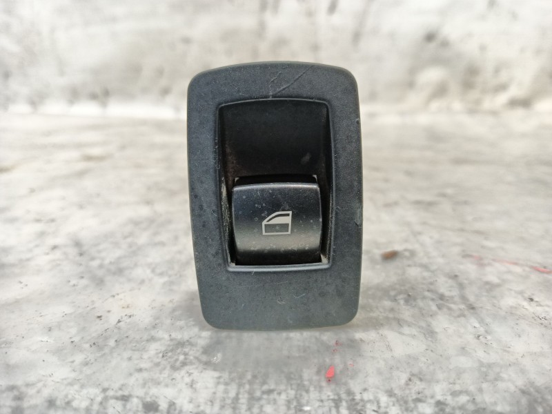 Recambio de mando elevalunas trasero izquierdo para bmw x3 (e83) xdrive 20 d referencia OEM IAM   