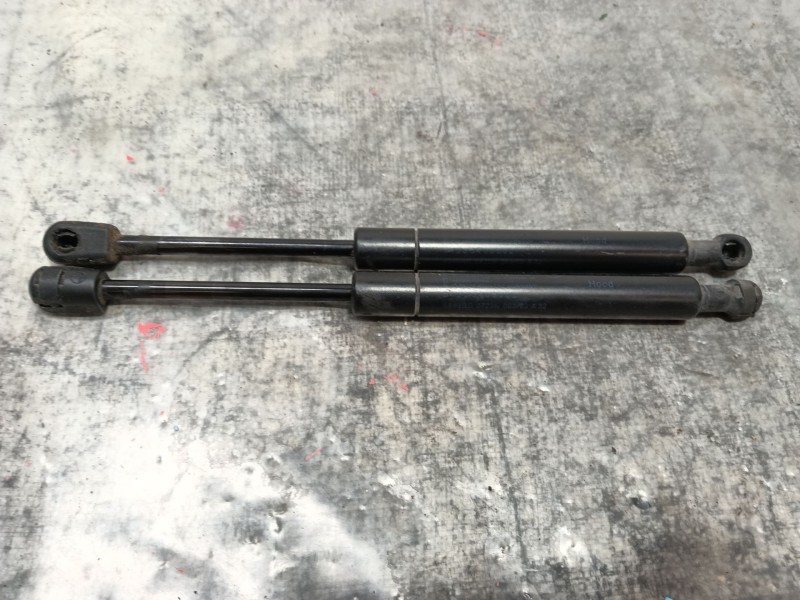 Recambio de amortiguadores capo para bmw x3 (e83) xdrive 20 d referencia OEM IAM   