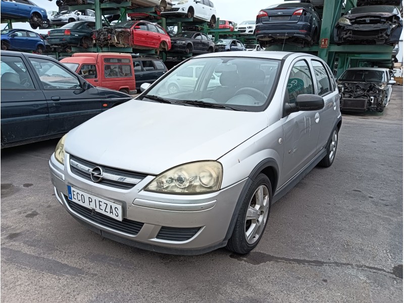 opel corsa c (x01) del año 2004