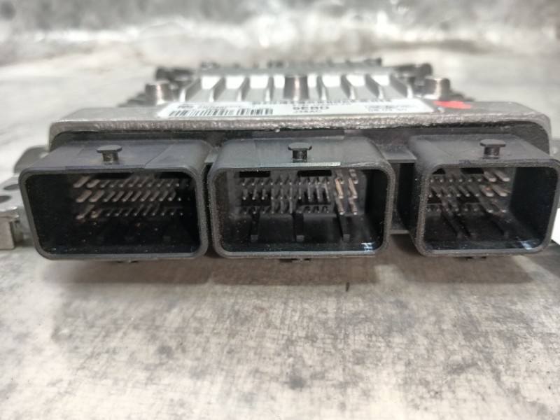 Recambio de centralita motor uce para ford kuga i 2.0 tdci 4x4 referencia OEM IAM   