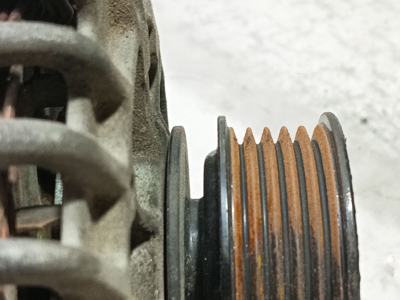 Recambio de alternador para bmw serie 5 berlina (e39) 525d referencia OEM IAM   