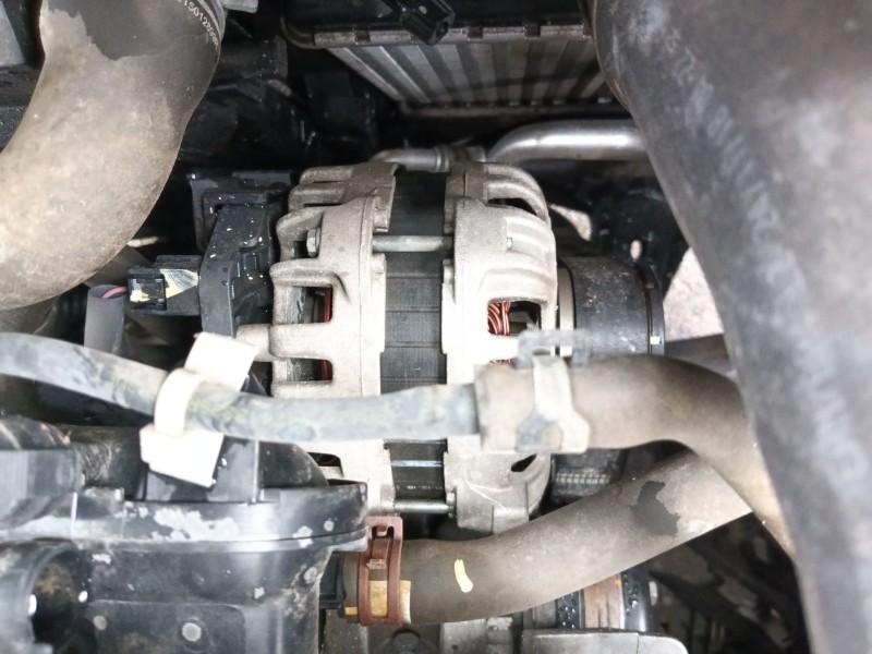 Recambio de alternador para dacia sandero ii tce 90 (b8m1, b8ma) referencia OEM IAM   