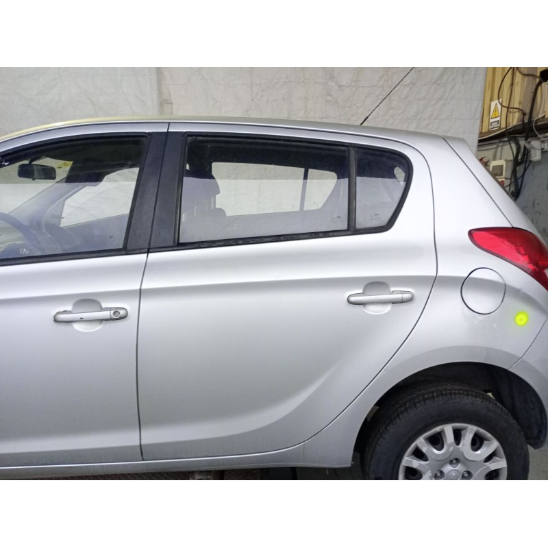 Recambio de puerta trasera izquierda para hyundai i20 i (pb, pbt) 1.4 crdi referencia OEM IAM   