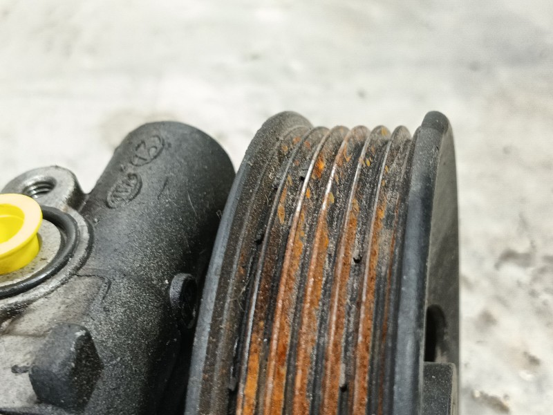 Recambio de bomba direccion para hyundai tucson (jm) 2.0 crdi cat referencia OEM IAM 571002E200  