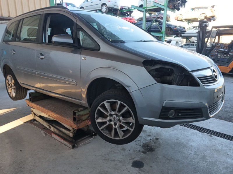 opel zafira / zafira family b (a05) del año 2005