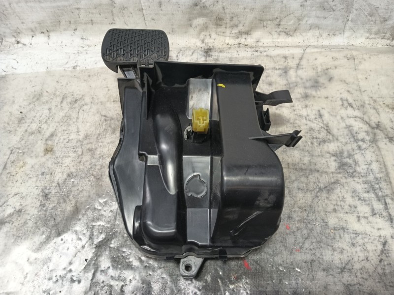 Recambio de pedal embrague para mercedes-benz cls (c219) cls 320 cdi (219.322) referencia OEM IAM   