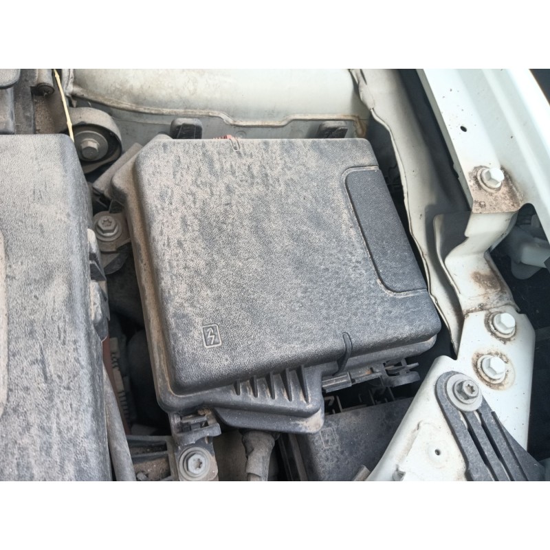 Recambio de caja reles / fusibles para renault megane iii hatchback (bz0/1_, b3_) 1.2 tce (bz2b, bz11) referencia OEM IAM   