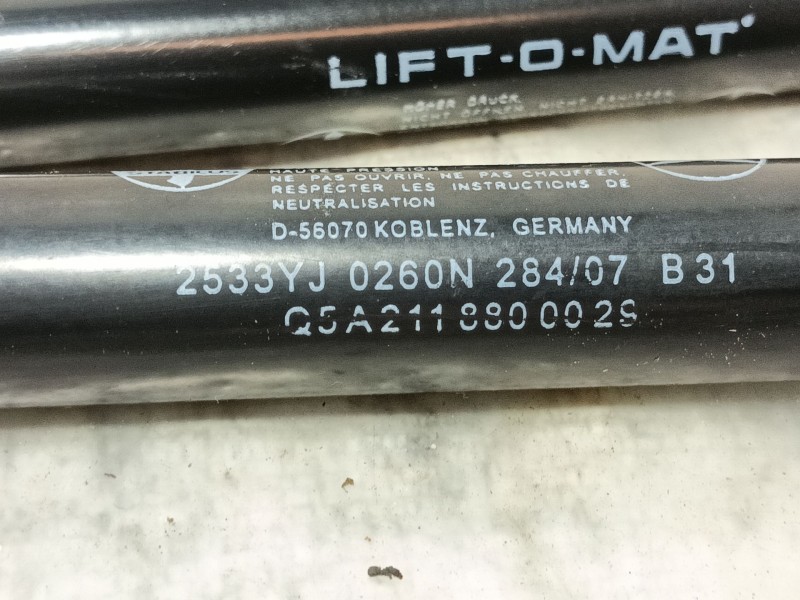 Recambio de amortiguadores capo para mercedes-benz cls (c219) cls 320 cdi (219.322) referencia OEM IAM   