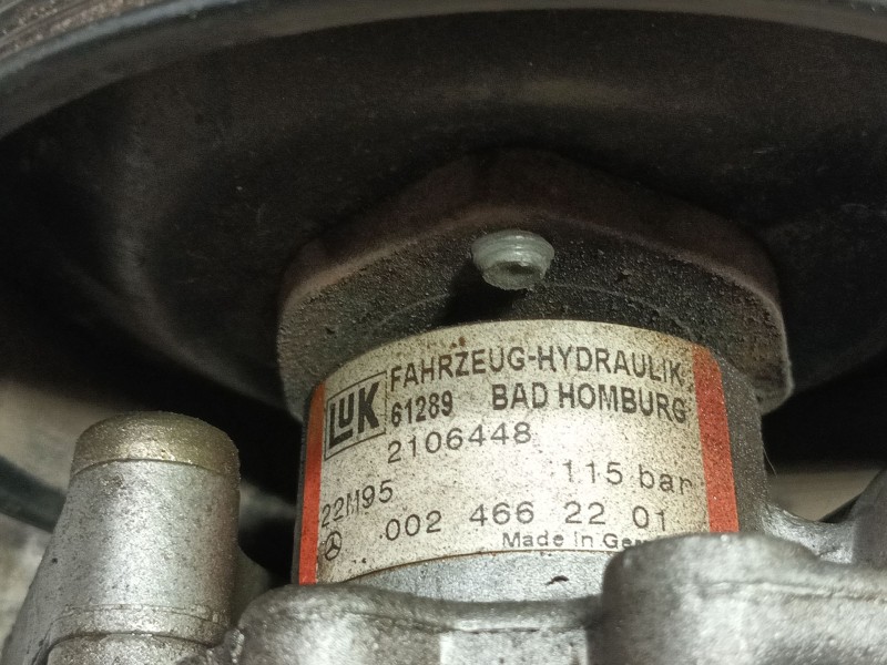 Recambio de bomba direccion para mercedes-benz clase e (w210) berlina diesel 3.0 diesel cat referencia OEM IAM   