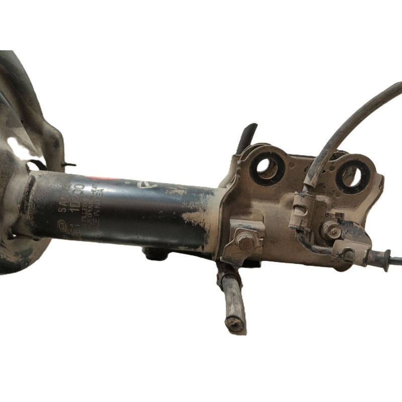 Recambio de amortiguador delantero izquierdo para kia carens iii monospace (un) 2.0 crdi 140 referencia OEM IAM   