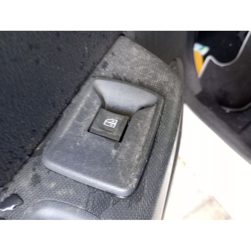 Recambio de mando elevalunas trasero izquierdo para dacia sandero ii tce 90 (b8m1, b8ma) referencia OEM IAM   