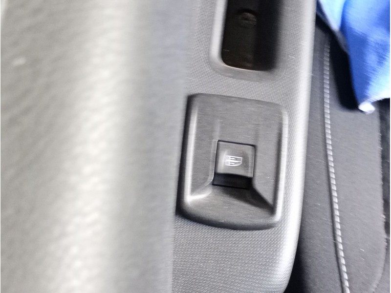 Recambio de mando elevalunas trasero derecho para dacia sandero ii tce 90 (b8m1, b8ma) referencia OEM IAM   