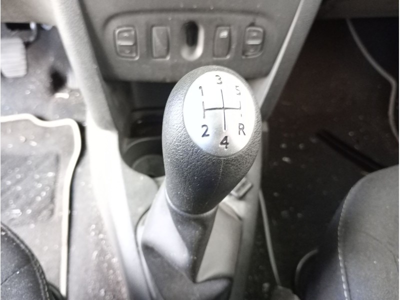Recambio de pomo palanca cambio para dacia sandero ii tce 90 (b8m1, b8ma) referencia OEM IAM   