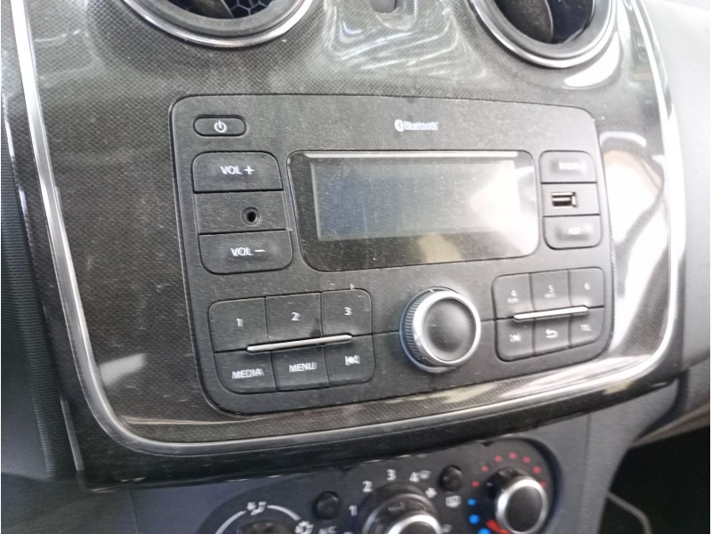Recambio de sistema audio / radio cd para dacia sandero ii tce 90 (b8m1, b8ma) referencia OEM IAM   