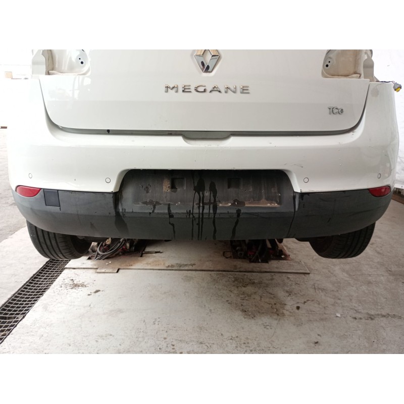 Recambio de paragolpes trasero para renault megane iii hatchback (bz0/1_, b3_) 1.2 tce (bz2b, bz11) referencia OEM IAM   