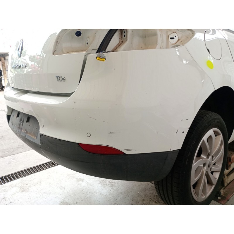 Recambio de paragolpes trasero para renault megane iii hatchback (bz0/1_, b3_) 1.2 tce (bz2b, bz11) referencia OEM IAM   