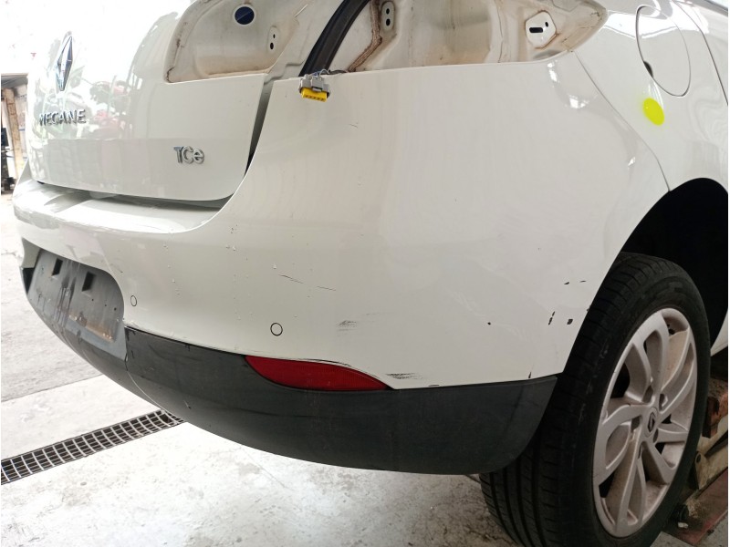 Recambio de paragolpes trasero para renault megane iii hatchback (bz0/1_, b3_) 1.2 tce (bz2b, bz11) referencia OEM IAM   