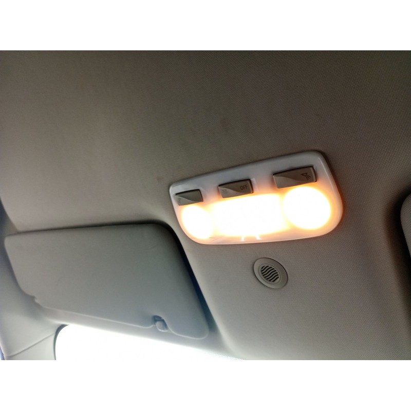 Recambio de luz interior para renault megane iii hatchback (bz0/1_, b3_) 1.2 tce (bz2b, bz11) referencia OEM IAM   