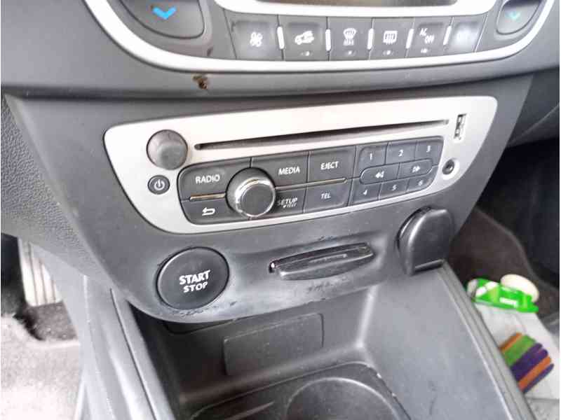 Recambio de sistema audio / radio cd para renault megane iii hatchback (bz0/1_, b3_) 1.2 tce (bz2b, bz11) referencia OEM IAM   