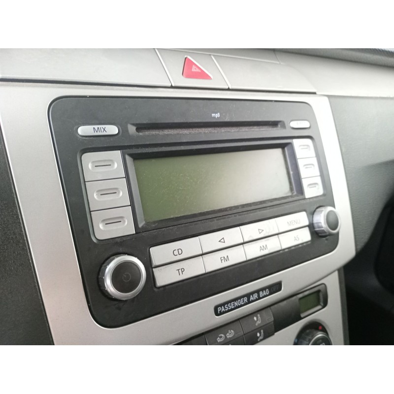 Recambio de sistema audio / radio cd para volkswagen passat b6 (3c2) 2.0 tdi 16v 4motion referencia OEM IAM   